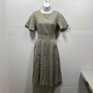 Roolee Short Sleeve Midi Dress Small